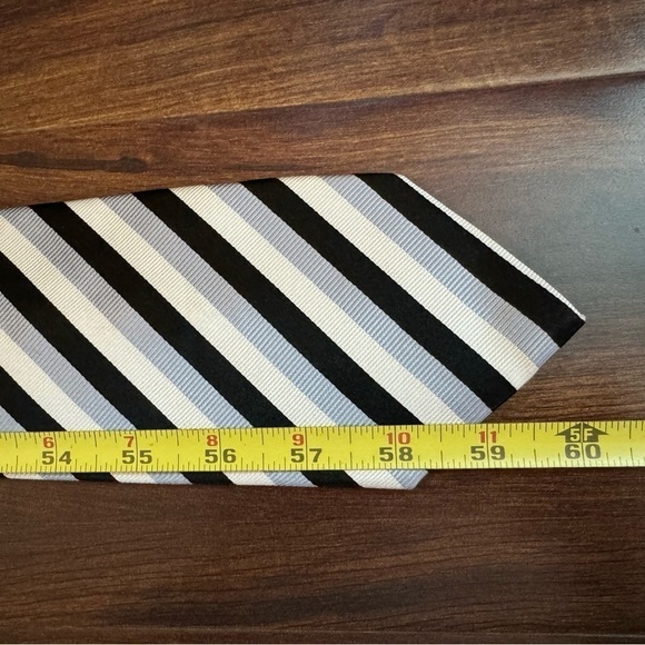 🍁SALE🍁 ZILLIONI Collezioni 100% Silk Tri-color Stripes Handmade Repp Tie - Picture 9 of 9
